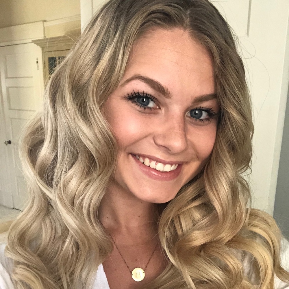 Meet your Posher, Hayley